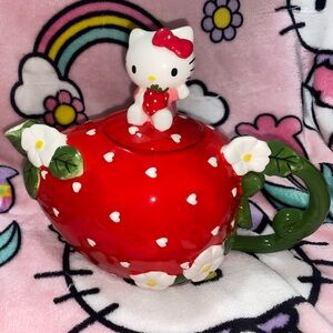 Hello Kitty Strawberry Teapot